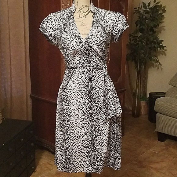Express Dresses & Skirts - Express wrap dress